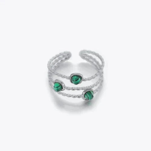 Ring three gems green