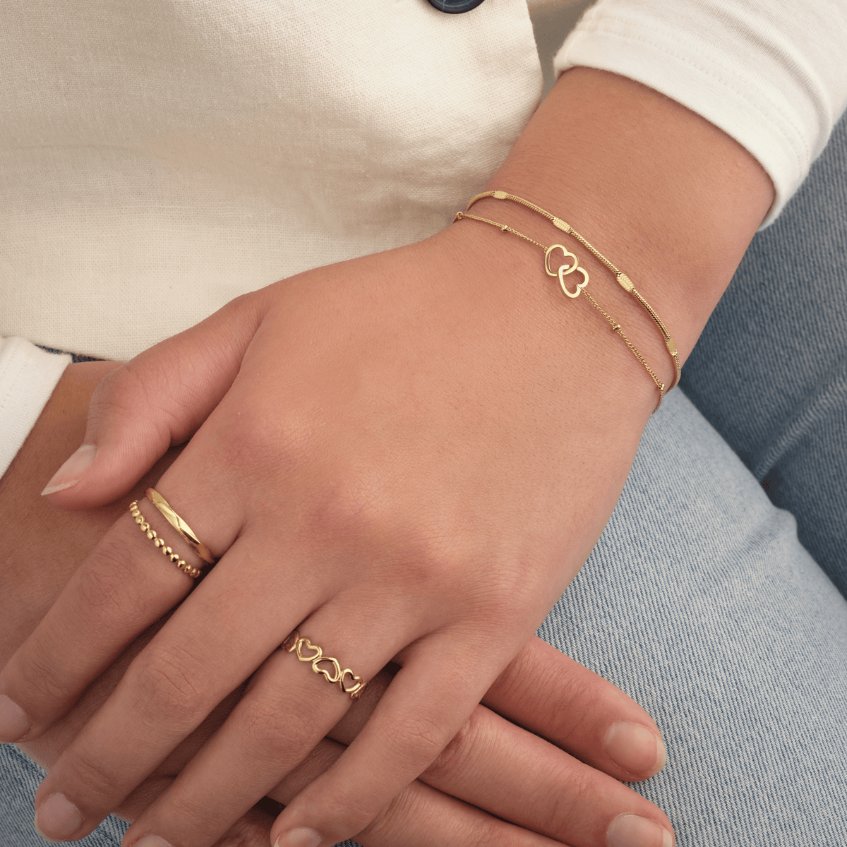 Armband verbonden hartjes