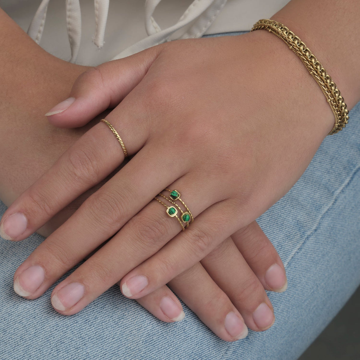 Ring three gems green