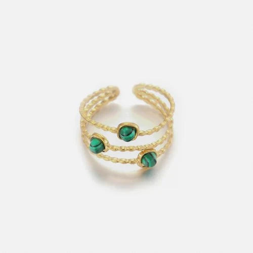 Ring three gems green