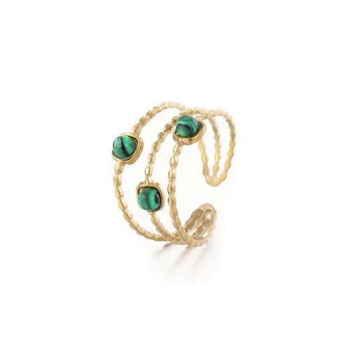 Ring three gems green